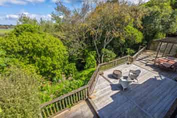 35 Oriwa Crescent, Otaki