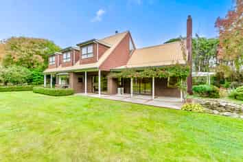 962 State Highway 1 South, Manakau