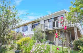 46 Walker Street, Bluff