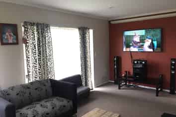 70 Lenore Road, Favona