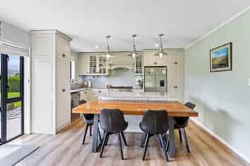 11 Victoria Road, Westport