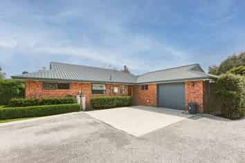 11 Victoria Road, Westport