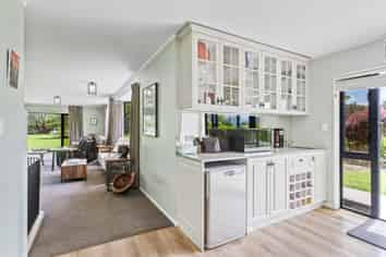 11 Victoria Road, Westport