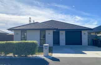 77 Sir John McKenzie Avenue, Yaldhurst