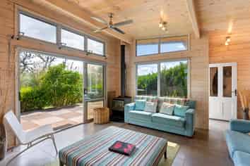 32 Reay Mackay Grove, Waikawa Beach