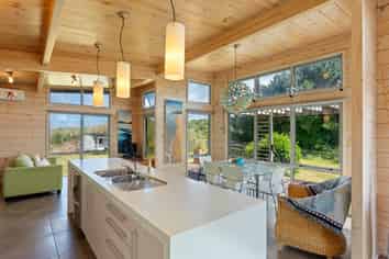 32 Reay Mackay Grove, Waikawa Beach