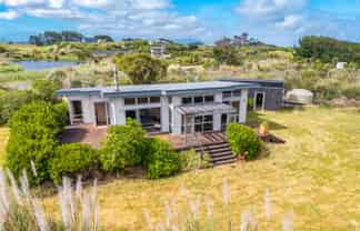 32 Reay Mackay Grove, Waikawa Beach