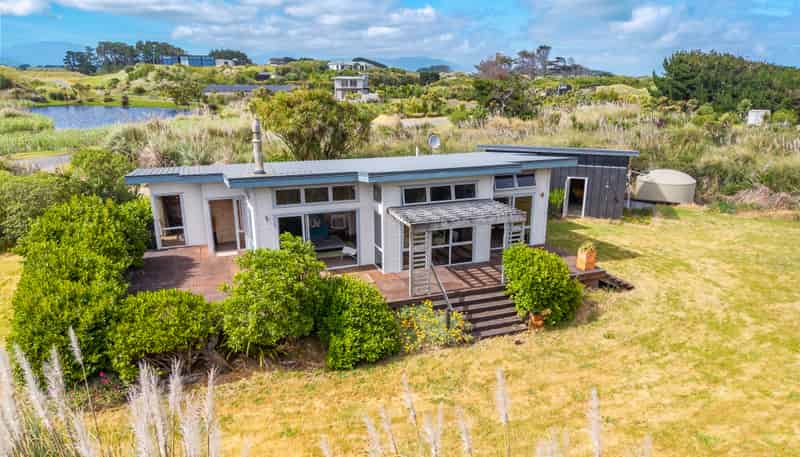 32 Reay Mackay Grove, Waikawa Beach