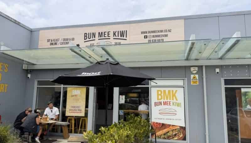 Retail 1/124 Henderson Valley Road, Waitakere