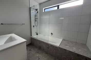 7 Rarangi Mai Lane , Karaka