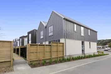 8/130 Richmond Street, Petone