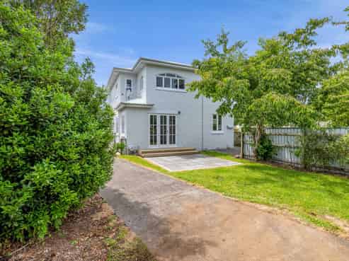 175 + 175A High Street, Eltham