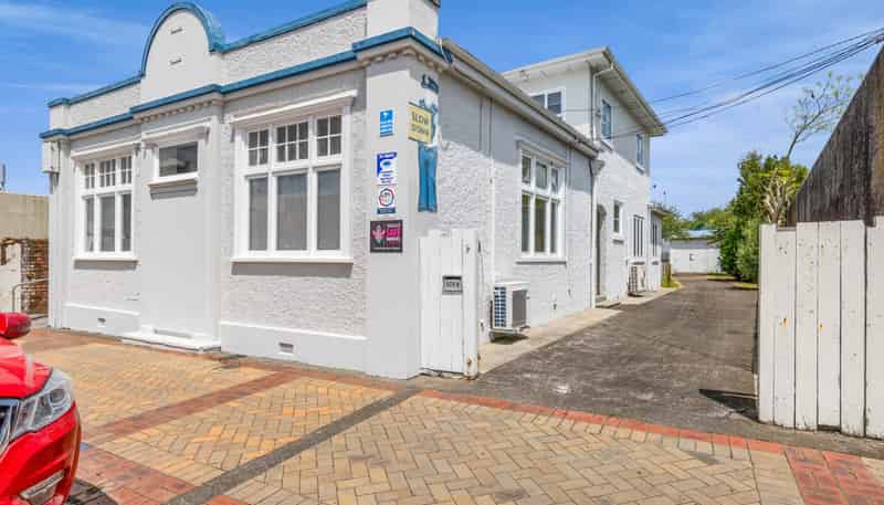 175 + 175A High Street, Eltham