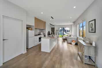 14 Kairakau Street, Takanini