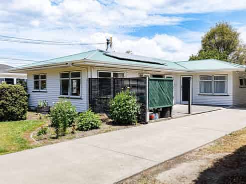 324 Frimley Road, Frimley