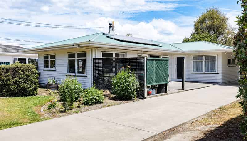 324 Frimley Road, Frimley