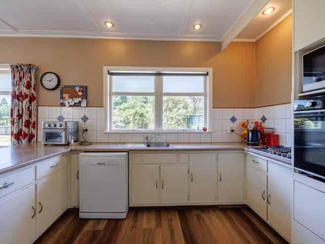 324 Frimley Road, Frimley