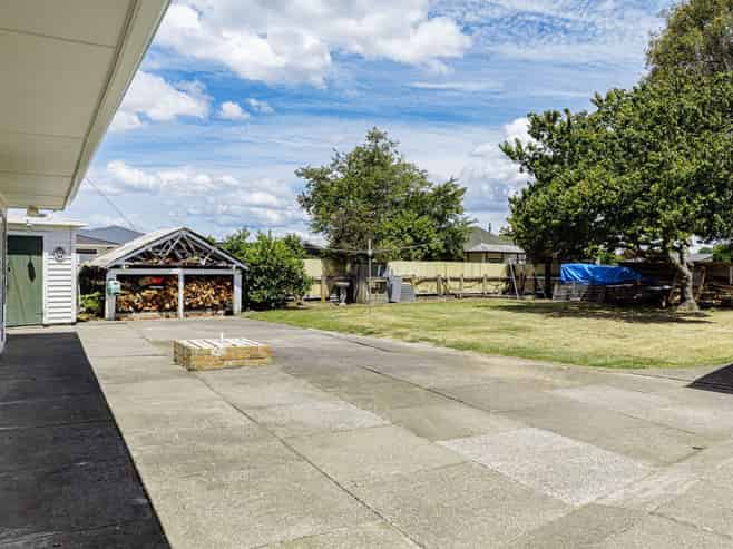 324 Frimley Road, Frimley