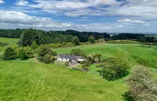 1173 Karahaki Road, Waverley