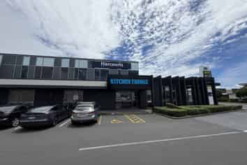 Premium Lunn Ave Showroom/Retail