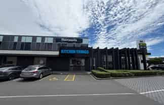 Premium Lunn Ave Showroom/Retail