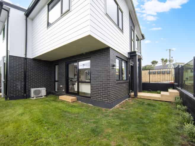 70 Golf Road, New Lynn