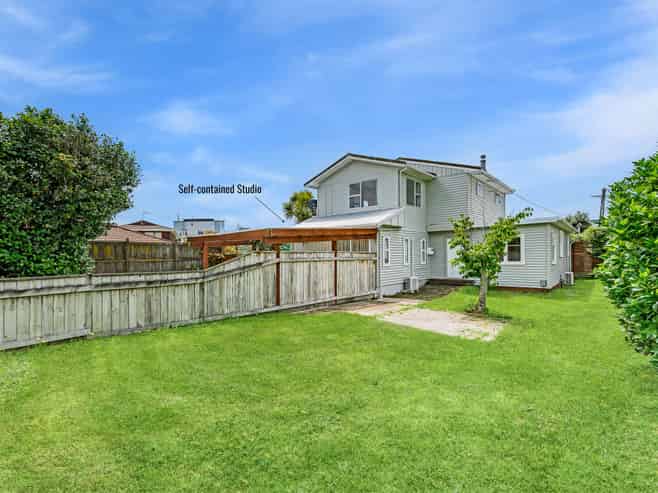 4 Eatwell Avenue, Paraparaumu Beach