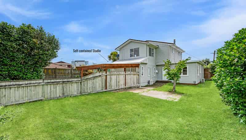 4 Eatwell Avenue, Paraparaumu Beach