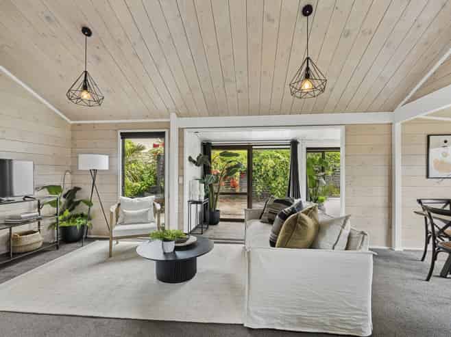 6 Honnor Place, Hurdon