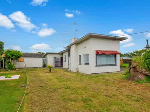 2 Hillary Street, Foxton