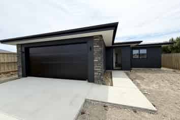 17 Orwell Way, Elgin