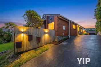 1/23 Bould Street, Johnsonville