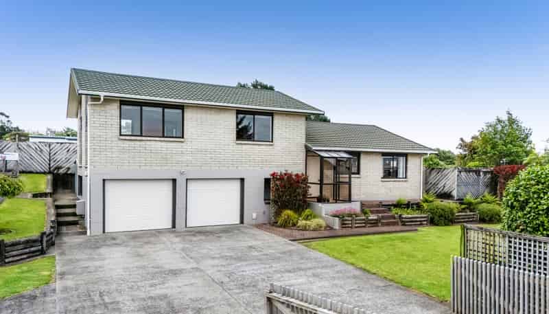 17 Caledonia Place, Highlands Park