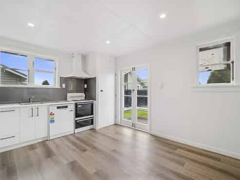 38 Manuka Crescent, Hillcrest