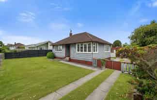 38 Manuka Crescent, Hillcrest