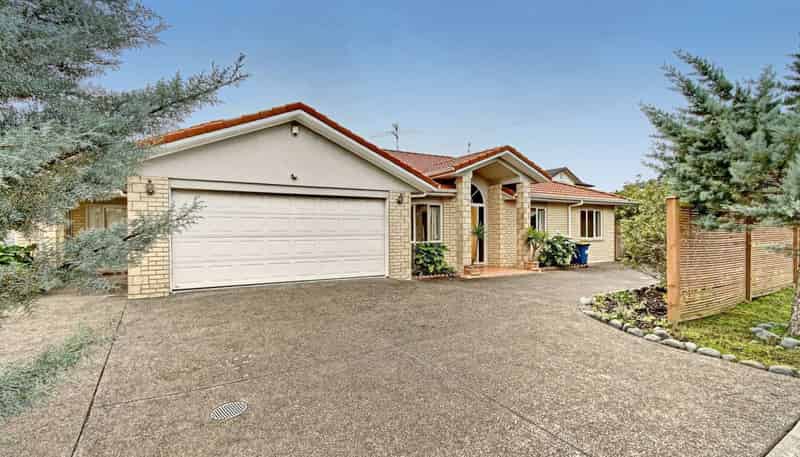 12 Malin Place, Pinehill