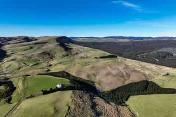  Hole and Corner Road, Ferndale