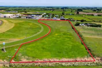 0n Waihi Road, Hawera