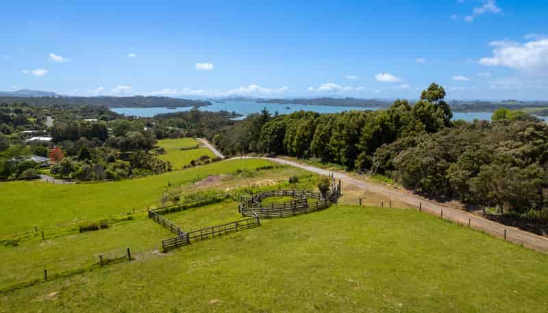 111 Magnolia Tree Way, Kerikeri