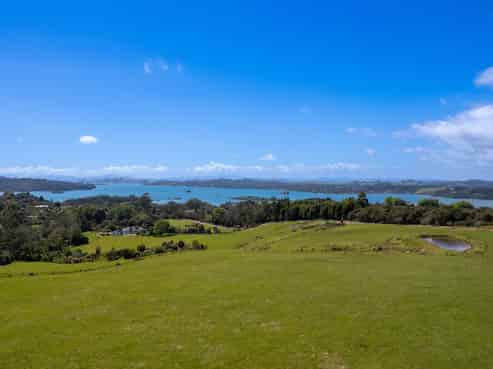 111 Magnolia Tree Way, Kerikeri