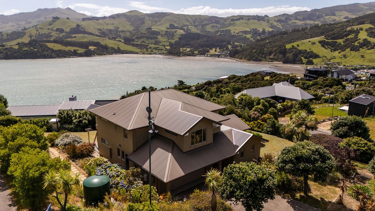 Stately Lifestyle for Families who need Space, Robinsons Bay