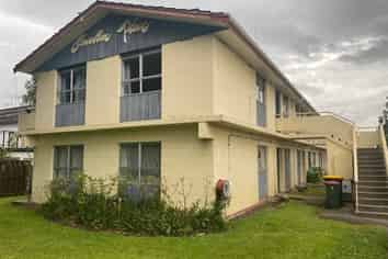 2/4 O'Neill Street, Claudelands