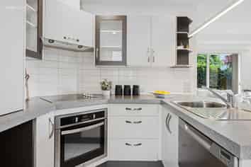 4/292 Halswell Road, Halswell