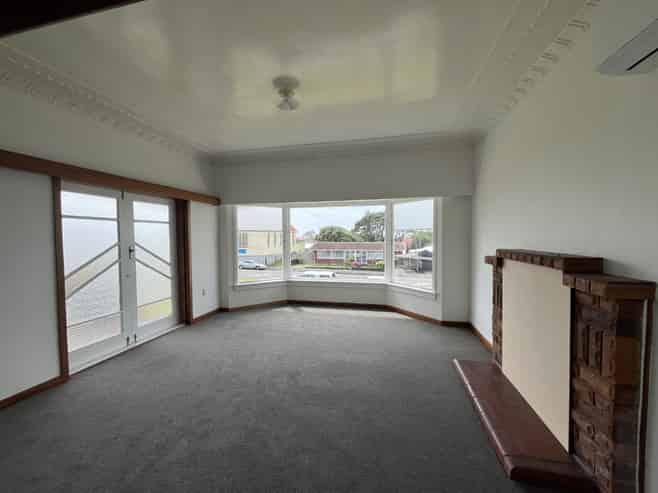 508 Devon Street East, Strandon