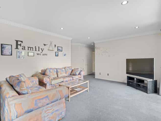 29 Leafield Crescent, Henderson