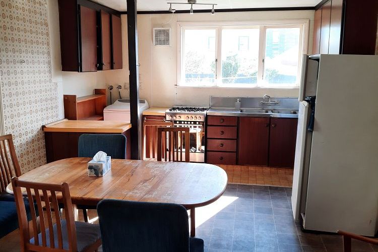 Tidy 3-5 Bedroom home at a great location - Altro