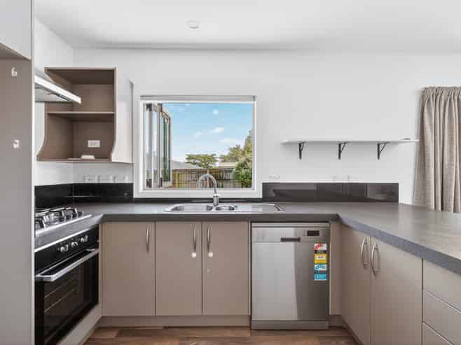 2/18 Frederick Street, Two Mile Bay