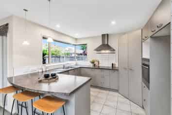 10 Cyclamen Place, Aidanfield