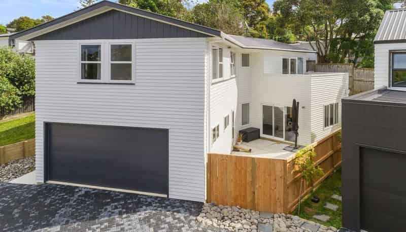 99 Vandeleur Avenue, Birkdale