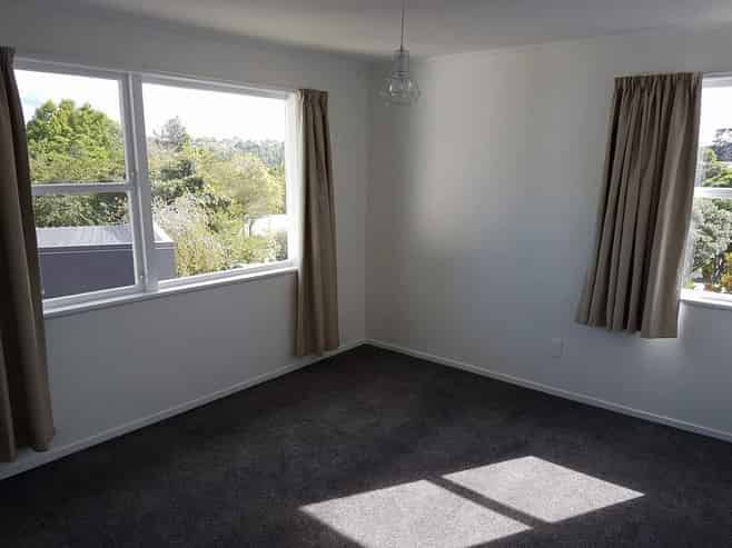 99 Vandeleur Avenue, Birkdale